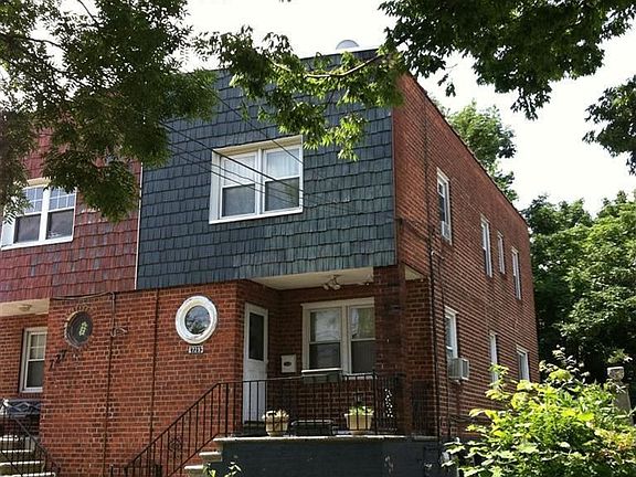 2nd image of 729 Clarence Ave