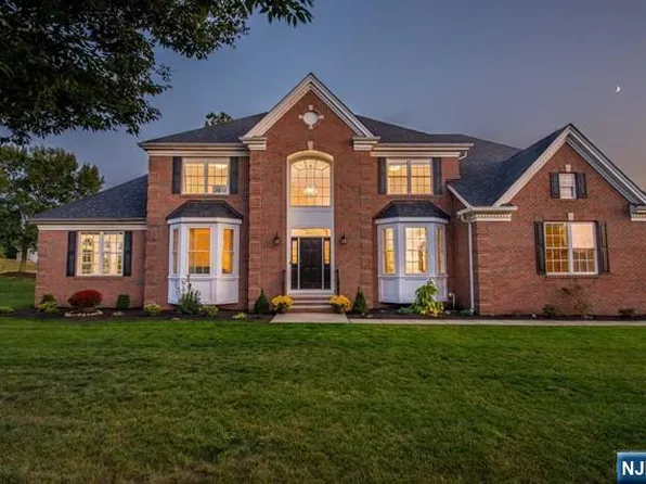 1 Cedar Court, North Haledon, NJ 07508