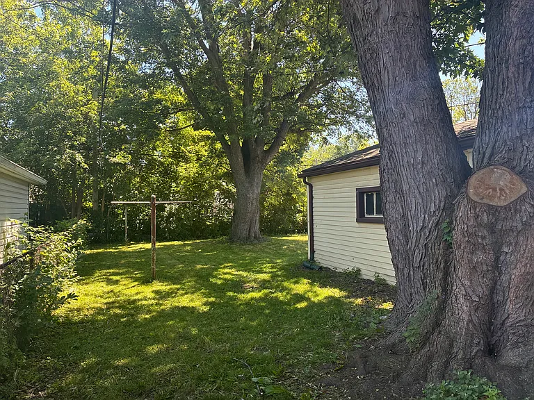 24612 Lauren Ave — Photo 16