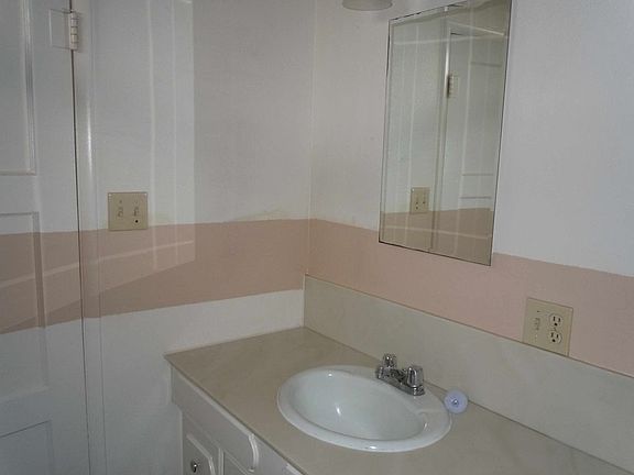 4th image of 13388 7th Ave #0