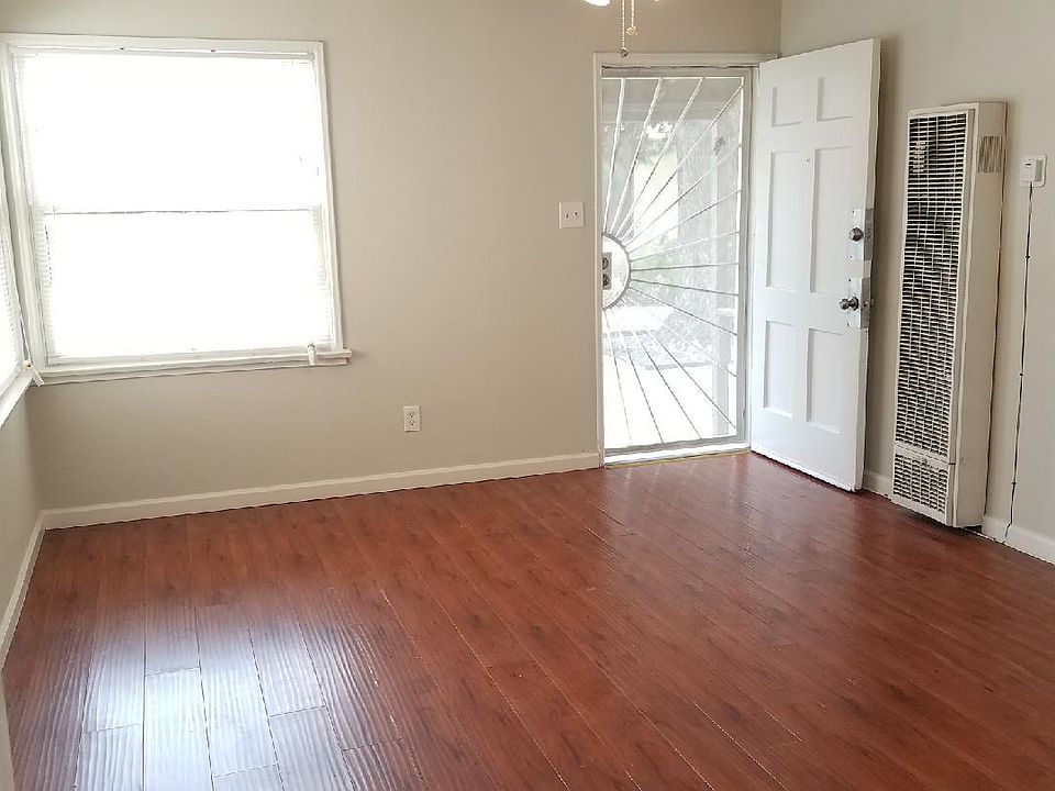 1st image of 237 E 15th St