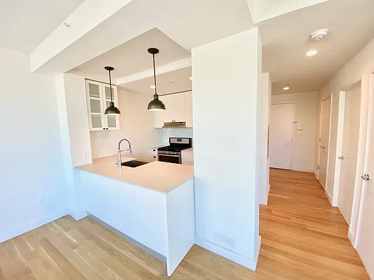 Rented by Zjama Realty Corp | media 31