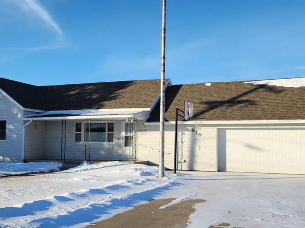 919 W 8th St, Lexington, NE 68850