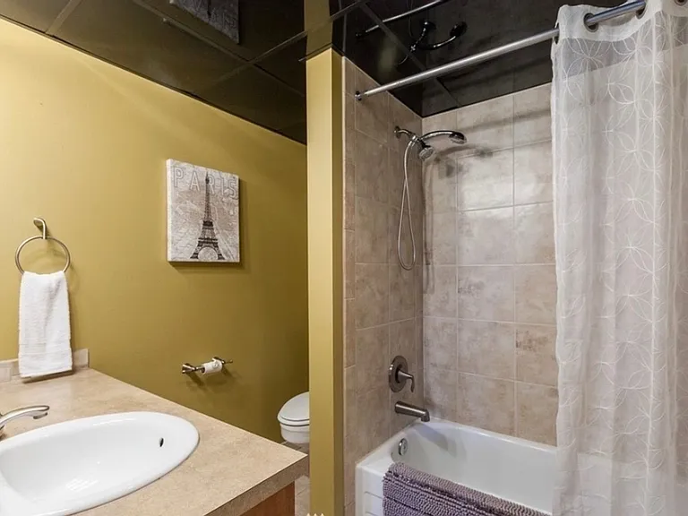 905 Cherry St #405 — Photo 16