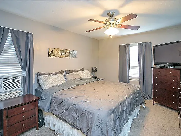 1008 Dartmoor Ave — Photo 13