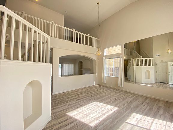 5th image of 24962 Plum Tree St