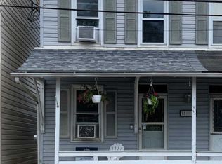 38 Front St, Alburtis, PA 18011