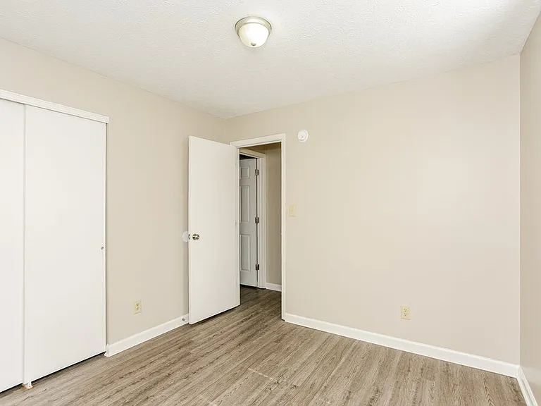 1112 Delray Dr — Photo 12