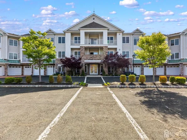 10101 Falston Cir, Old Bridge, NJ 08857