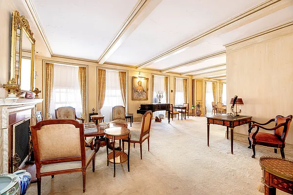 Sold by Compass | media 25