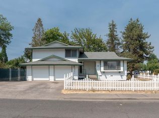 543 Hemlock Ave, Central Pt, OR 97502