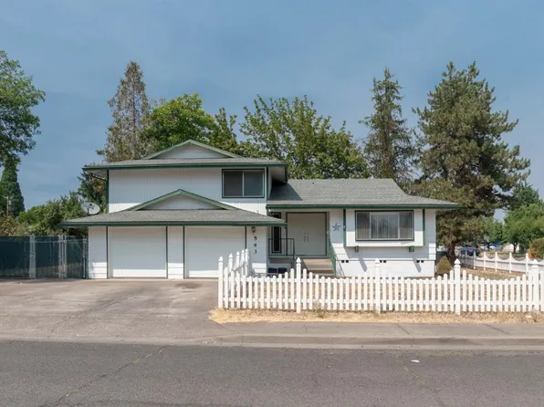 543 Hemlock Ave, Central Pt, OR 97502