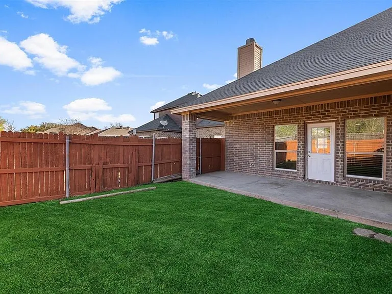 2923 Preston Trl — Photo 19
