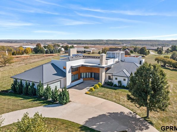 31600 Silverado Ln, Waukee, IA 50263