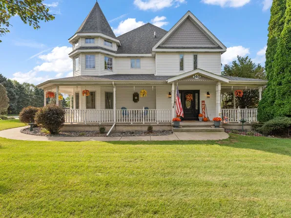 140 Kinsale Ave, Valparaiso, IN 46385