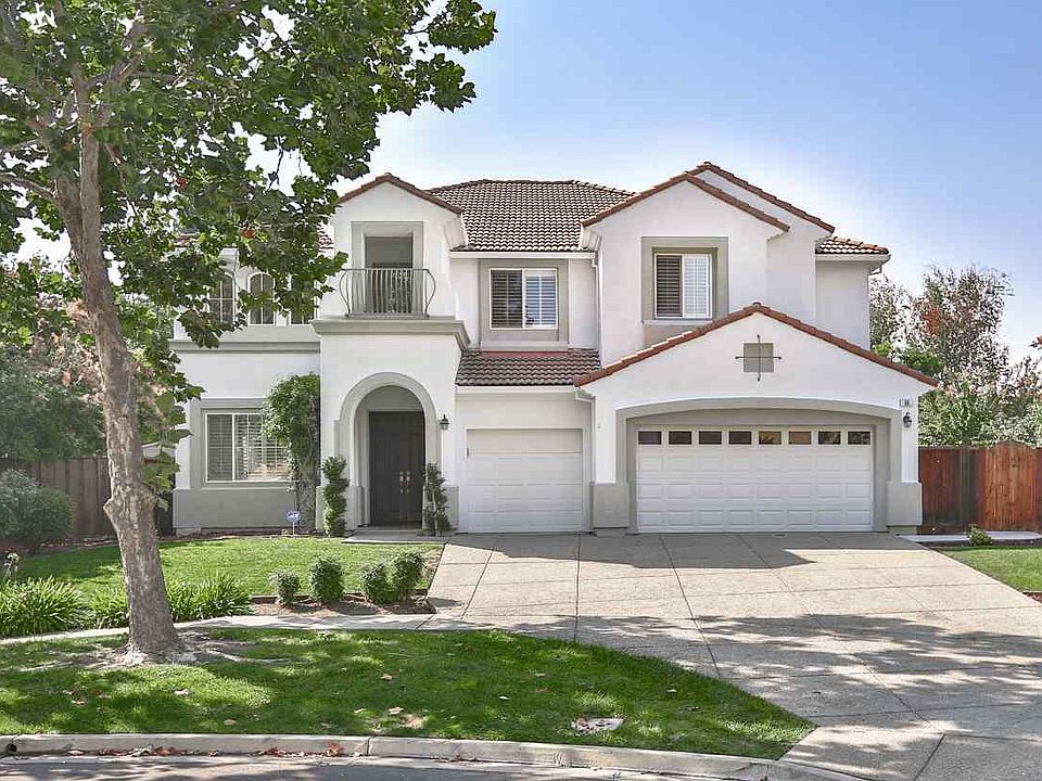 1st image of 66 Shelterwood Dr