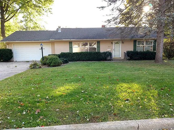 2 bed, $1,300 — Photo 1