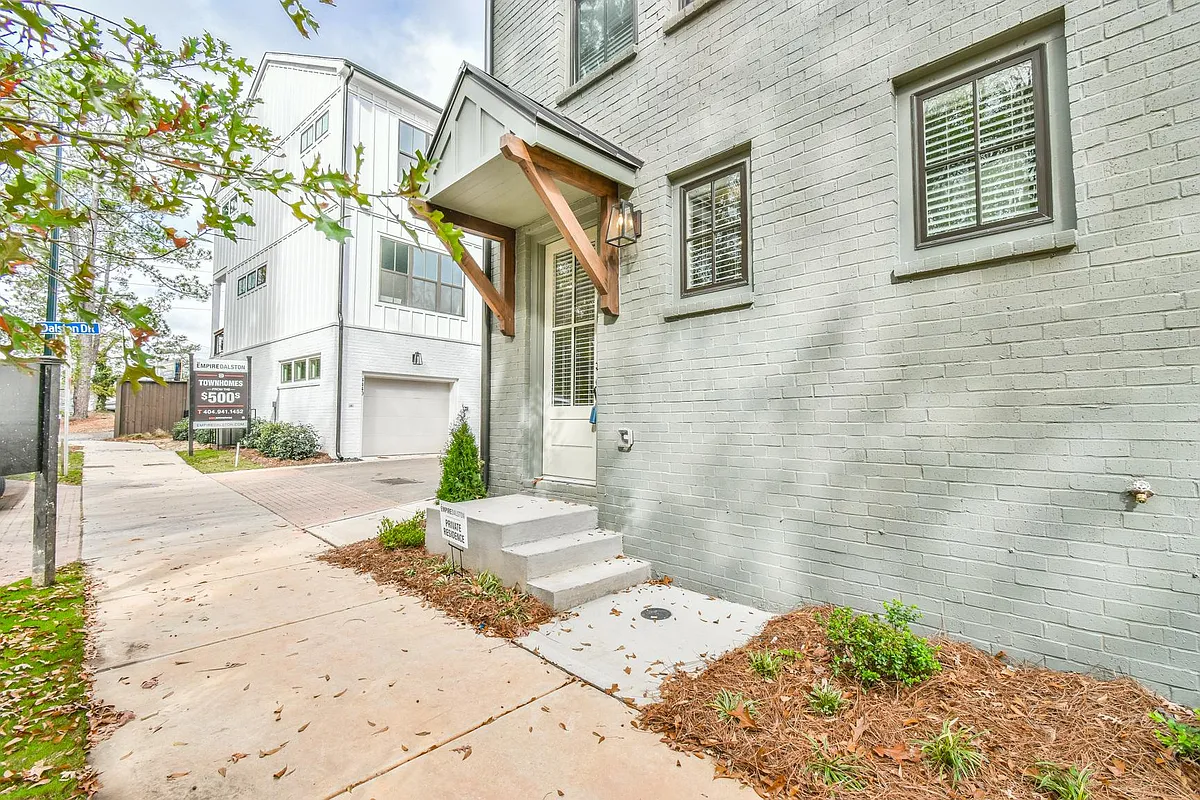 Building Photo - 250 Dilbeck Cir NE