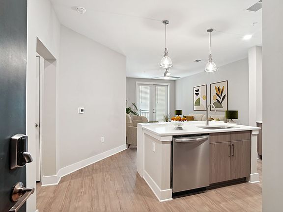4th image of 222 S Main St #1-B106