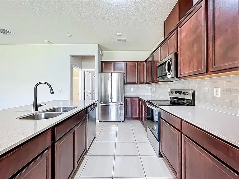 2361 Palm Park Loop — Photo 3