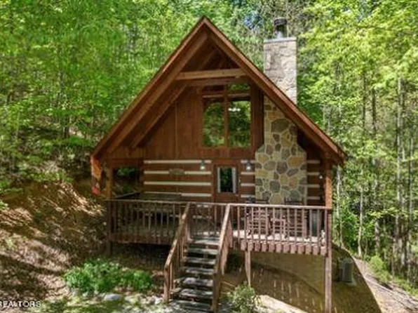2106 Memory Way, Sevierville, TN 37876