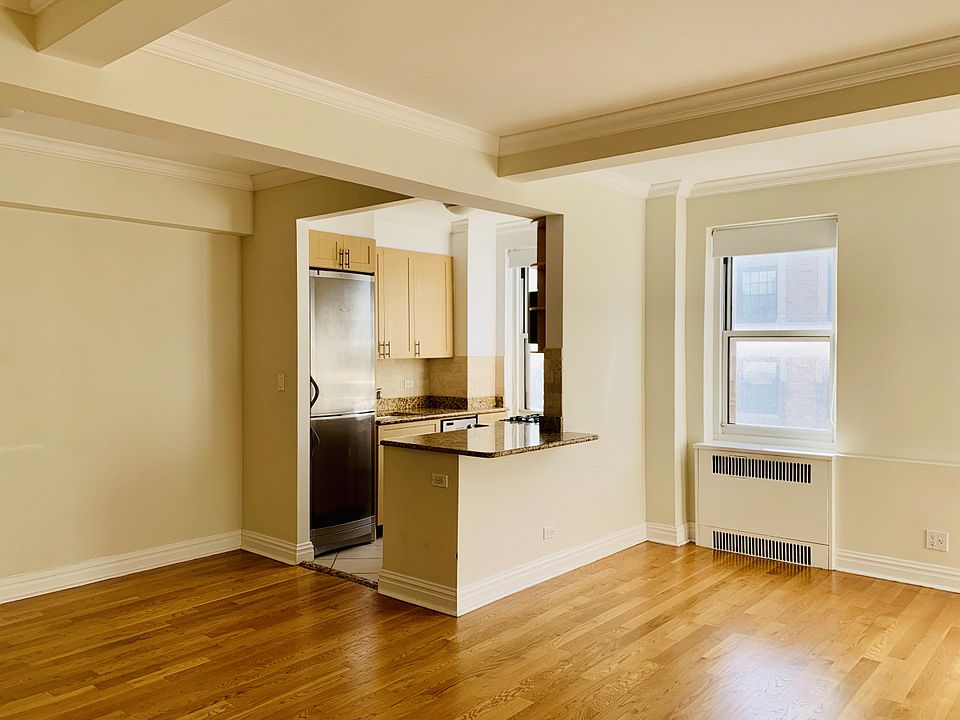 1st image of 20 Park Ave APT 15D