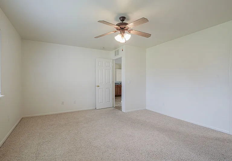 102 Kaley St — Photo 5