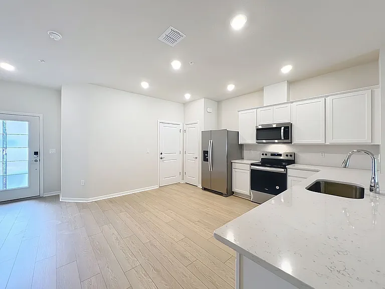 431 Meadowland Point — Photo 18