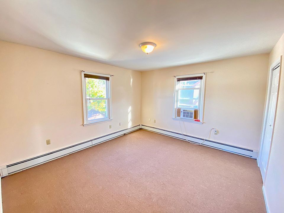 1st image of 22420 Braddock Ave #2