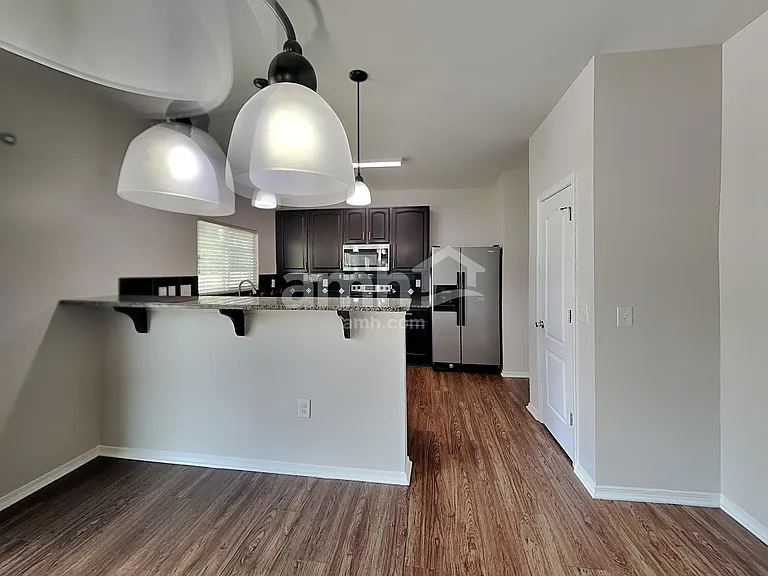 4317 Overbecks Ln — Photo 3