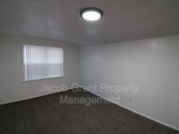 5th image of 204 6th St #A