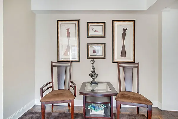 Sold by LG Fairmont Group | media 6