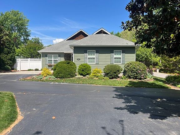2nd image of 419 Long View Cir