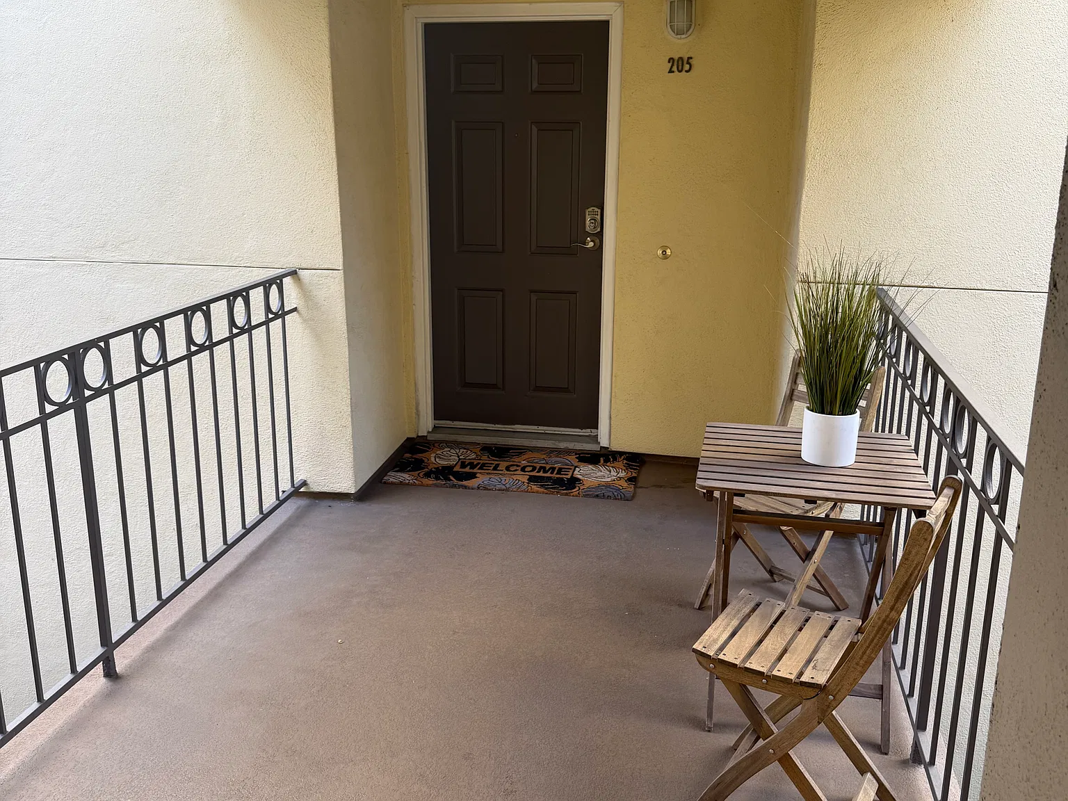 1270 Cleveland Ave — Photo 2