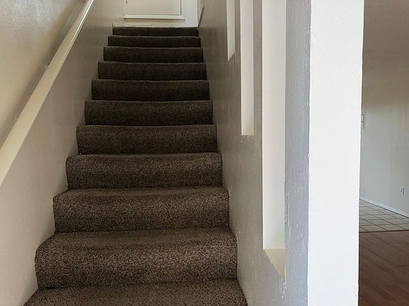 5th image of 422 Tennessee St NE APT C