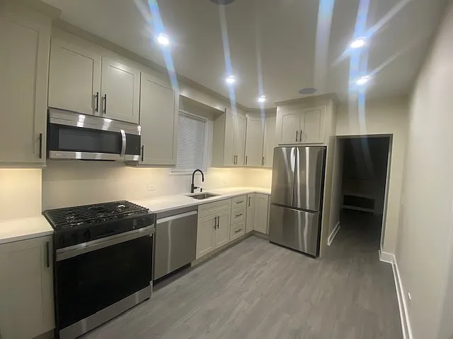 CUSTOM KITCHEN