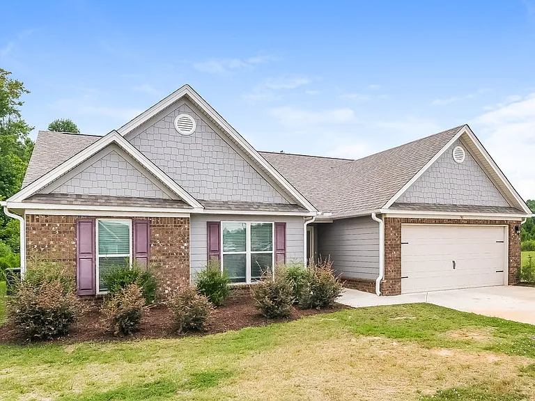 150 Heartland Cir — Photo 1