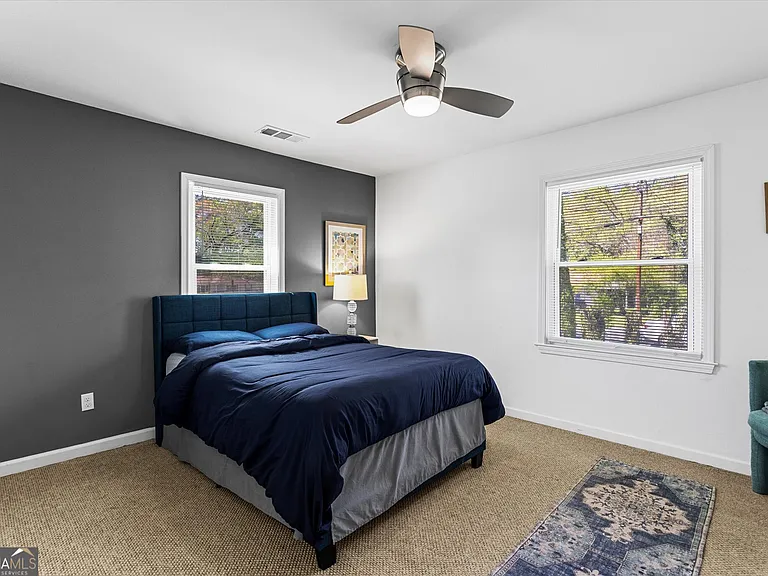 1111 Valley View Rd SE — Photo 13