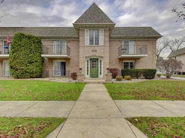 2649 Georgetowne Dr Unit C-1, Highland, IN 46322