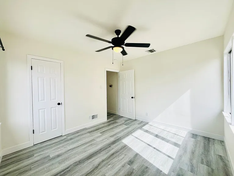 Hayworth439 — Photo 7