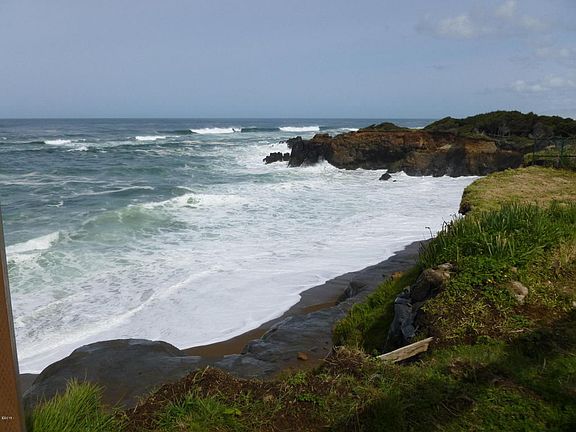 4th image of 170 Fishing Rock Dr