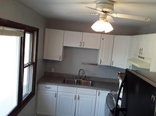 516 Main St #A, Coraopolis, PA 15108