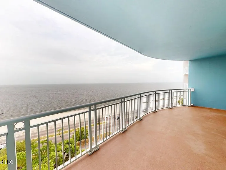 2228 Beach Dr #1002 — Photo 11
