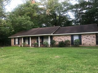 53 Lakeside Dr, Vicksburg, MS 39180