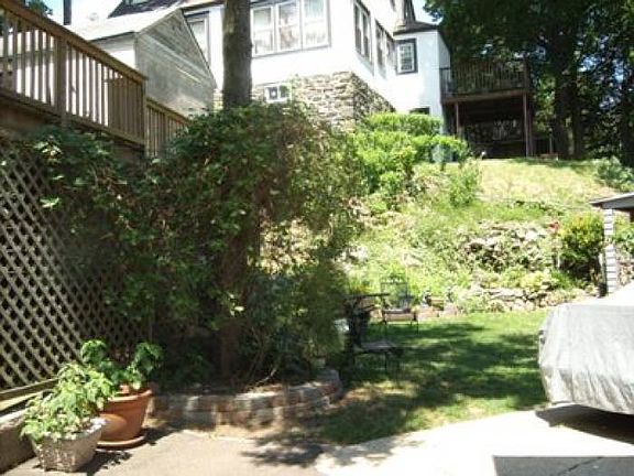 2nd image of 429 E Prospect Ave