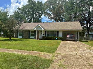 1808 Sylvia St, Arkadelphia, AR 71923