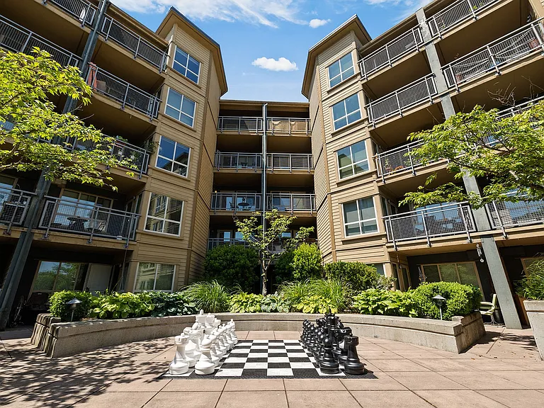 Summit at Madison Park — Photo 11