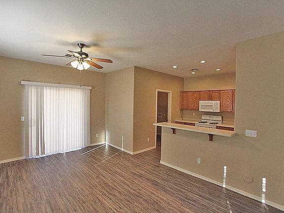 5th image of 17036 W Carmen Dr