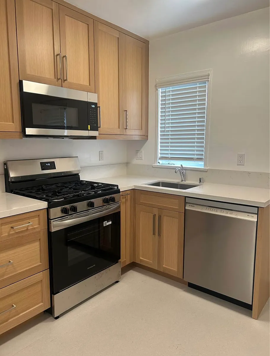 Building Photo - 1322 N Citrus Ave #2
