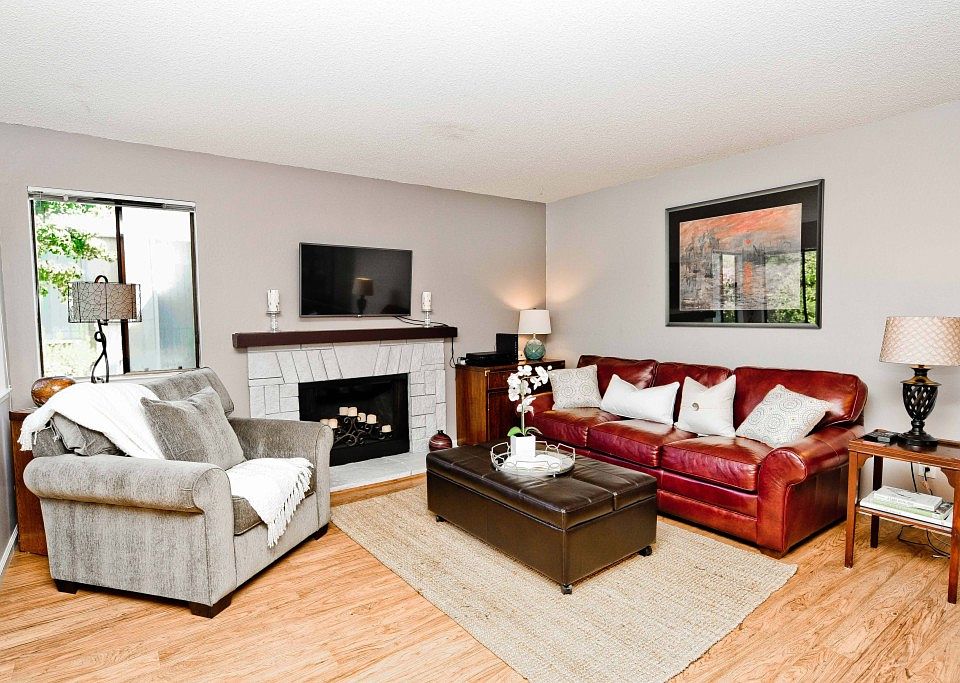 2nd image of 1168 Maywood Ln